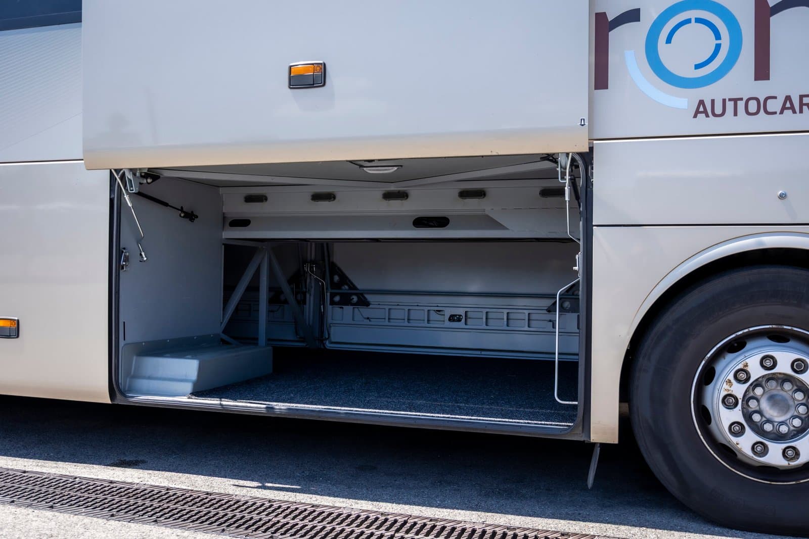 Autocar Grand Tourisme Autocars Maron - Photo 7